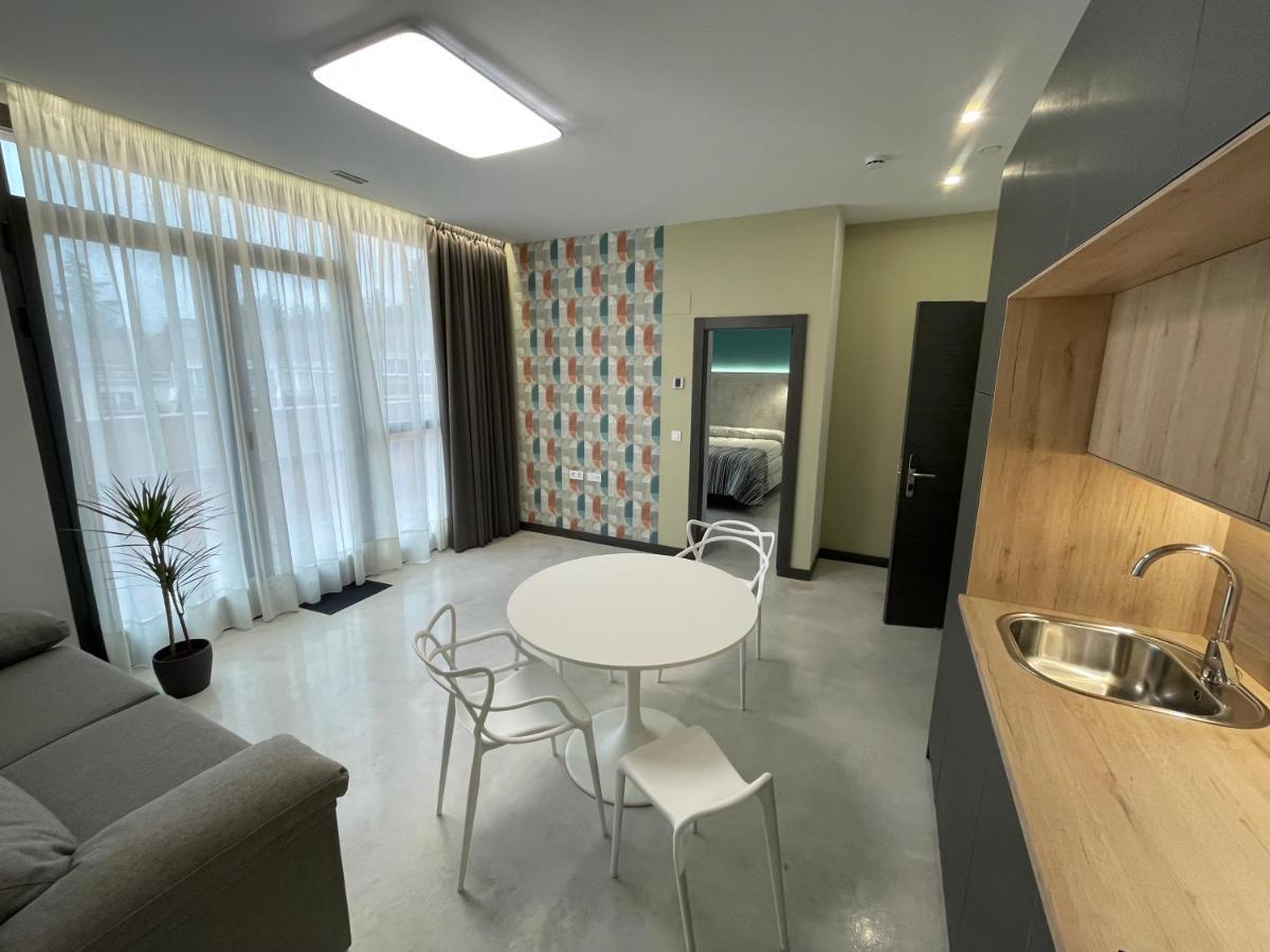 Aljama Burgos Aparthotel Exteriör bild
