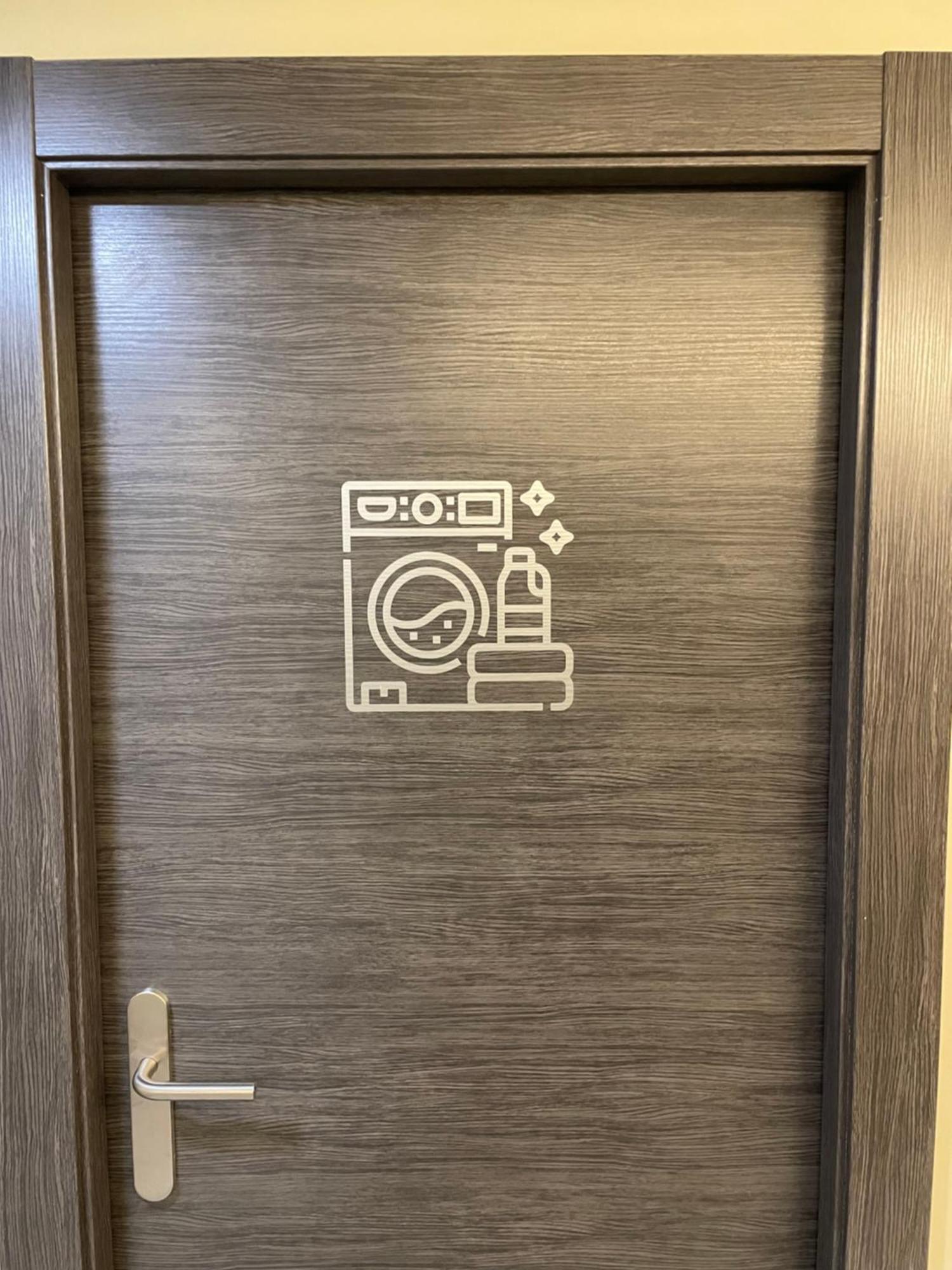 Aljama Burgos Aparthotel Exteriör bild